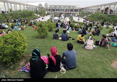 الیوم الثانی من الدورة الثلاثین لمعرض طهران الدولی للکتاب