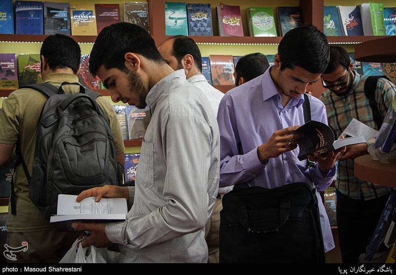 دومین روز سی امین نمایشگاه بین الملی کتاب تهران