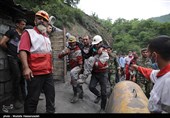 105 امدادگر هلال‌احمر در عملیات معدن آزادشهر امدادرسانی می‌کنند