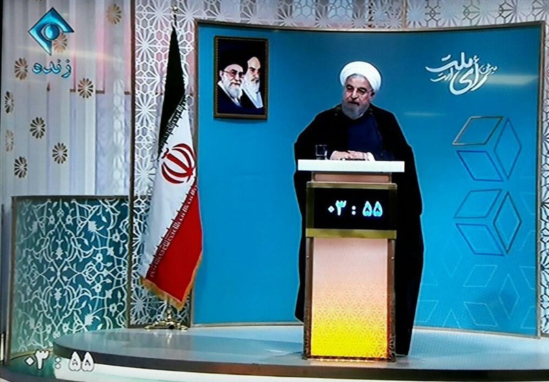 روحانی یدافع عن إنجازات حکومته الداخلیة والخارجیة