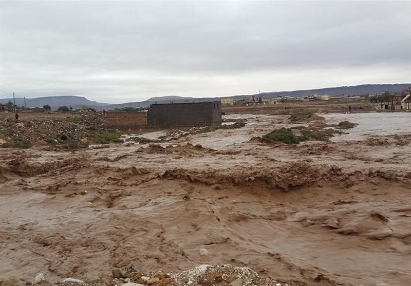 سیلاب به برخی راه‌ها و پل‌های ارتباطی استان لرستان خسارت زد
