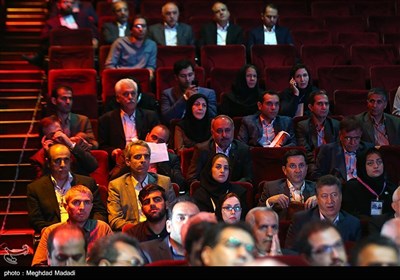 Int'l Oil, Gas, Refining and Petrochemical Exhibition Starts Work in Tehran