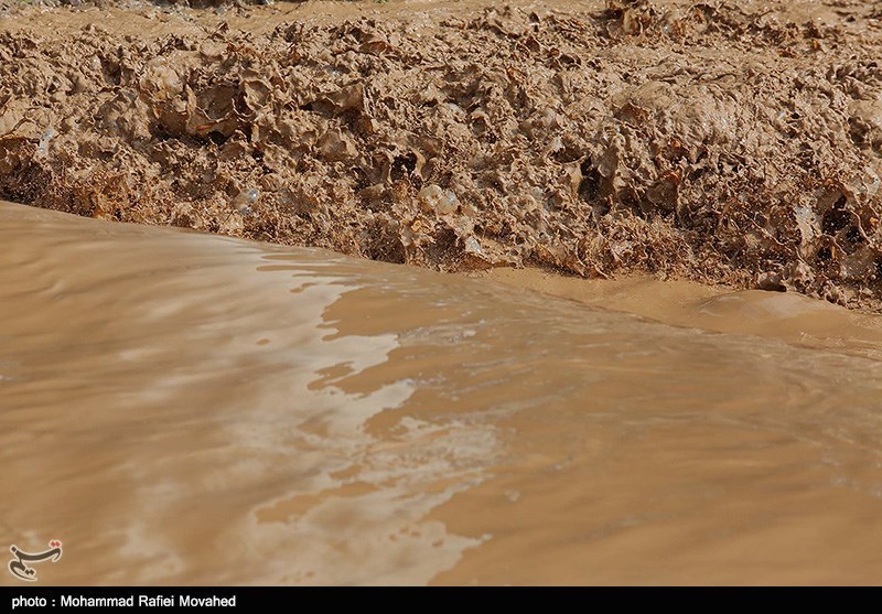 سیلاب و آب‌گرفتگی در برخی مناطق استان سمنان/نیروهای امدادی آمادگی لازم را داشته باشند