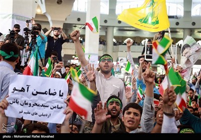 Iranian Presidential Candidate Raisi Continue Campaign Meetings in Qom