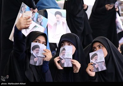 Iranian Presidential Candidate Raisi Continue Campaign Meetings in Qom