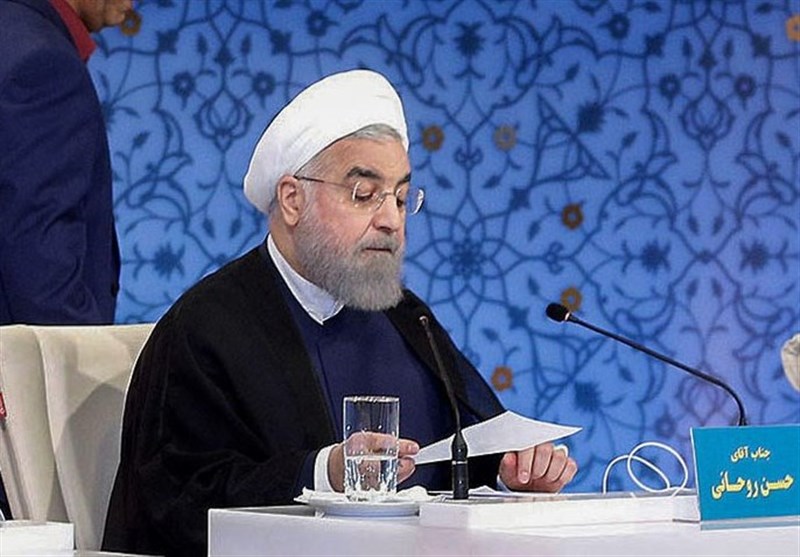 &quot;روحانی&quot; رقم حداقل حقوق را هم نمی‌داند؟