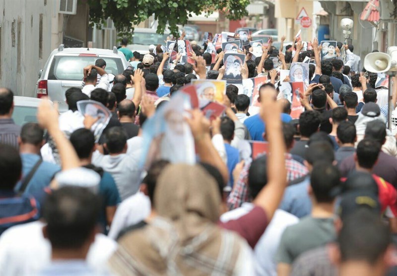 Bahrainis Stage Massive Rally in Support of Sheikh Qassim (+Photos)