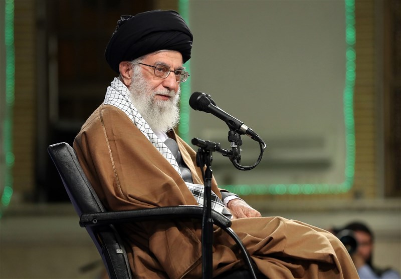 Leader Urges Upgrading Islamic-Iranian Paradigm of Progress