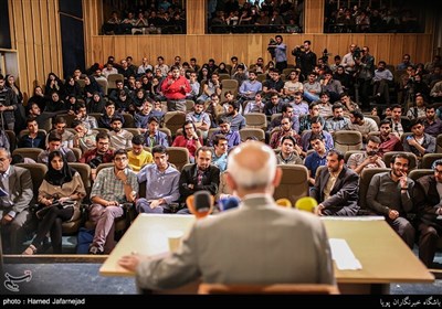 Iran Presidential Candidate Mirsalim Speaks at Tehran University