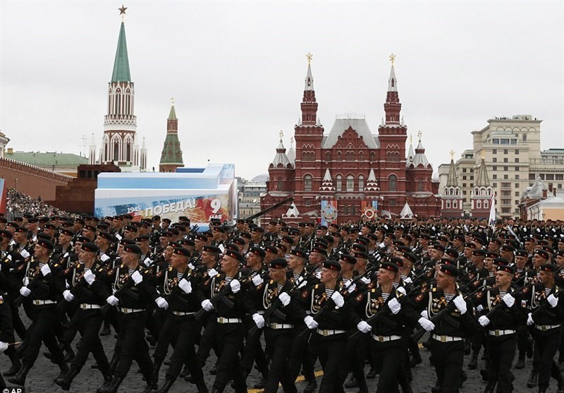 تصاویر/ رژه نظامیان روسی به مناسبت «روز پیروزی» در مسکو