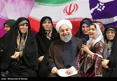 صدر حسن روحانی کی حامی خواتین کا عوامی جلسہ