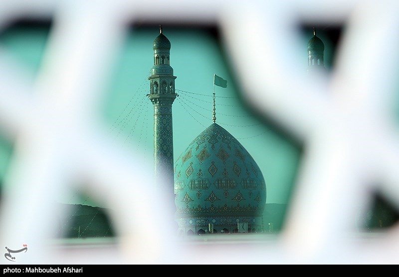 خدمات رسانی مجتمع بین‌المللی «اویس» به زائران غیرایرانی مسجد جمکران