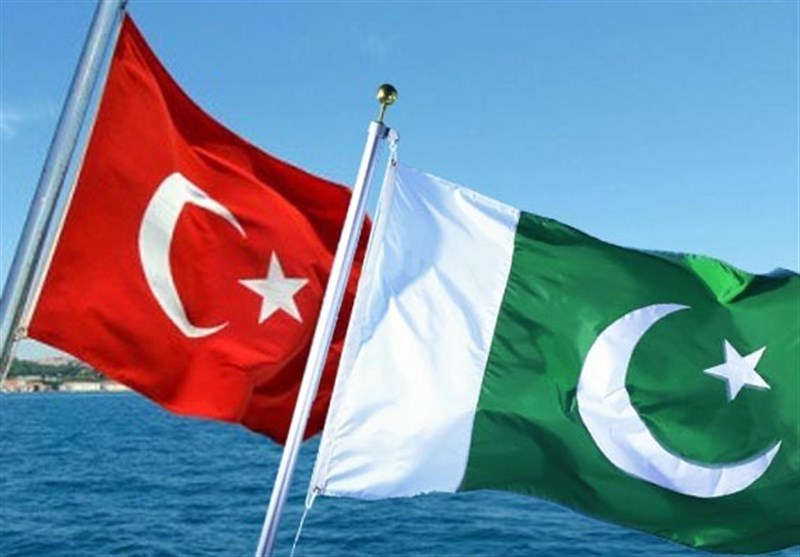 ترک وزیرخارجہ کا وزیراعظم عمران خان کو خط، ہزاروں پاکستانی ملک بدر کئے جائیں گے