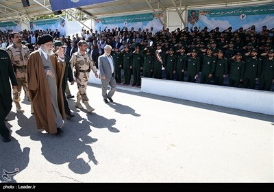 امام خامنہ ای کی کیڈٹس پاسنگ آوٹ پریڈ می ں شرکت