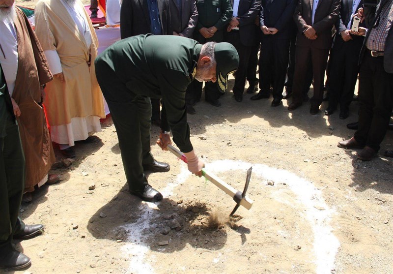 خدمت‌رسانی سپاه به محرومان در استان تهران / کلنگ‌زنی 40 واحد مسکونی برای محرومان ازون‌تپه بومهن ‌