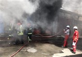 پاساژ رضوان اهواز صددرصد سوخت/8 نفر از آتش‌نشانان مصدوم شدند