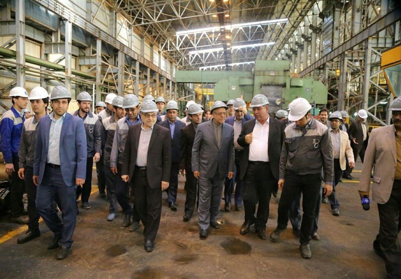 ‌جشن دستیابی به تولید 30 هزار تنی شرکت فولاد غرب آسیا در قم‌ برگزار شد