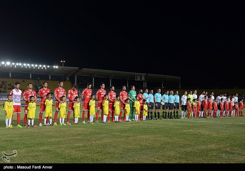 عکس یادگاری قهرمان جام حذفی در فرودگاه/ آجورلو و شفیعی با نفتی‌ها به تهران آمدند