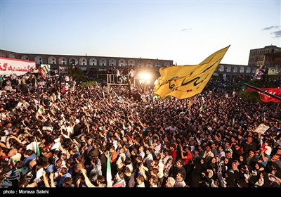 Presidential Candidate Raisi Continues Electioneering in Isfahan