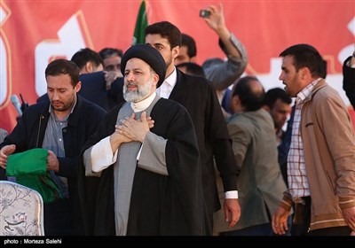 Presidential Candidate Raisi Continues Electioneering in Isfahan