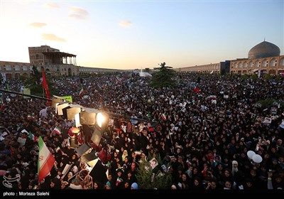 Presidential Candidate Raisi Continues Electioneering in Isfahan