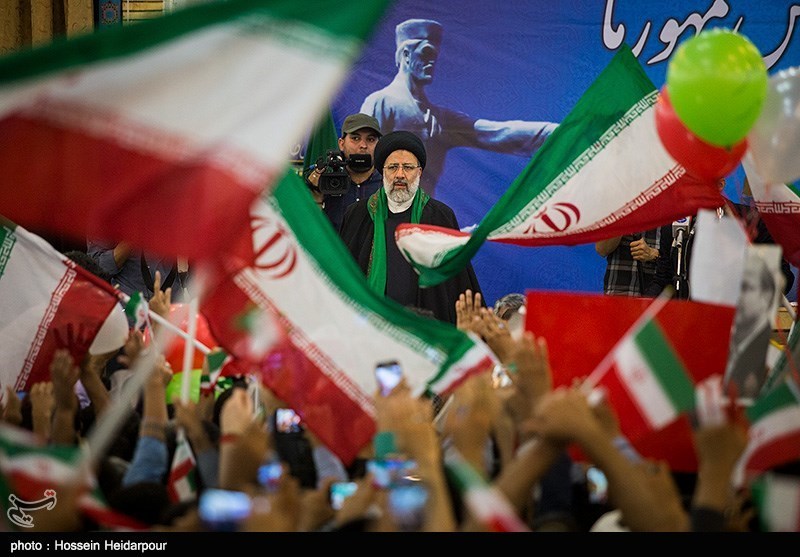 تمهید استقبال 70 هزار نفری از سخنرانی حجت‌الاسلام رئیسی در مشهد