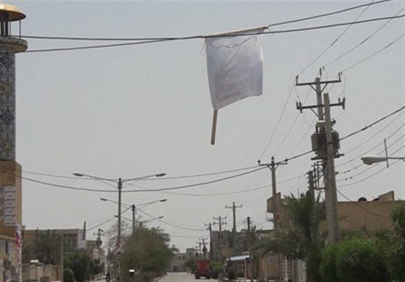 ‌هندیجان در زیر پوسترهای تبلیغاتی ناپدید شد‌/بی‌توجهی کاندیداها به قوانین