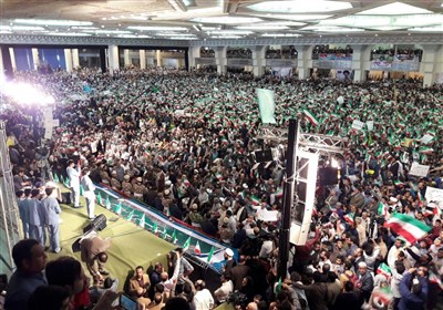 سیل جمعیت مردمی در اجتماع بزرگ تهرانیهای حامی حجت الاسلام رئیسی در مصلا