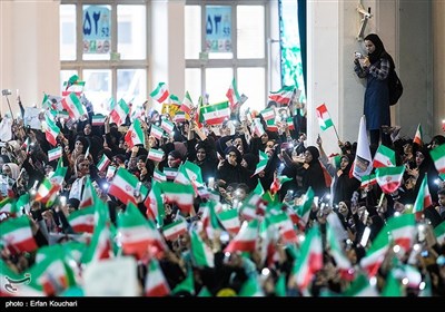 المرشح رئیسی بین مئات الآلاف من أنصاره فی طهران (1)