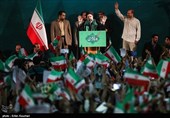 المرشح رئیسی بین مئات الآلاف من أنصاره فی طهران (1)