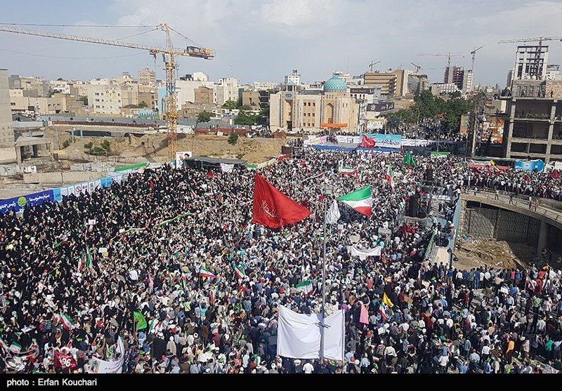 &quot;خانواده جان‌باختگان معدن زمستان یورت&quot; مهمان ویژه سخنرانی حجت‌الاسلام رئیسی در مشهد مقدس