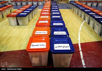 توزیع صندوق های رای در همدان