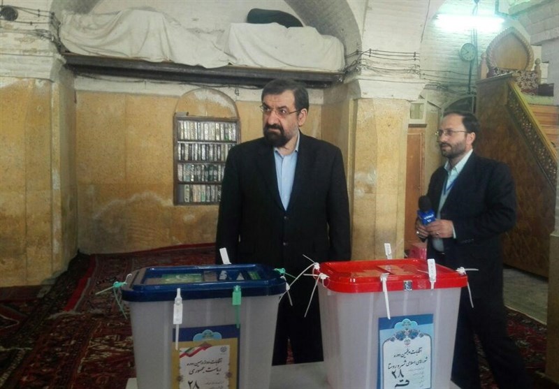 محسن رضایی رای خود را به صندوق انداخت + عکس