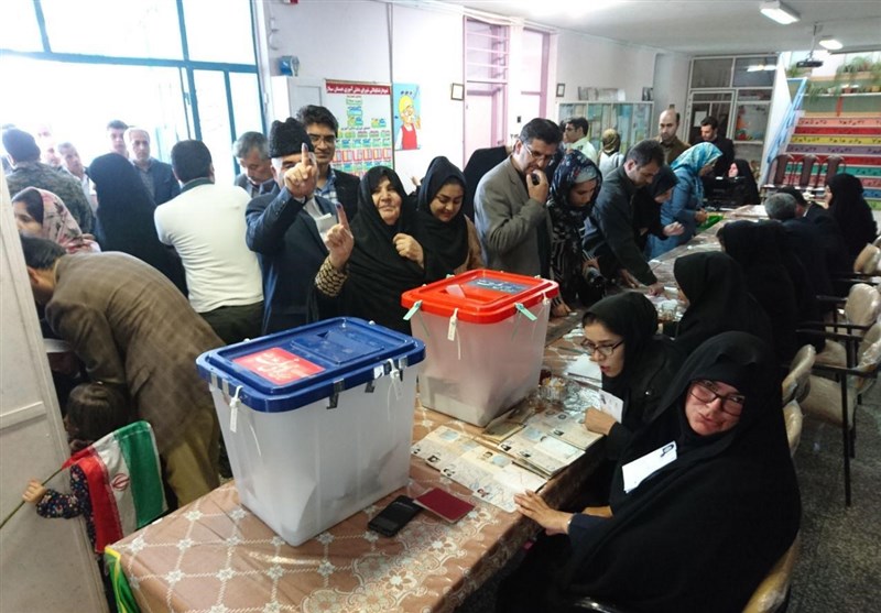 تجمع گسترده مردم در شعبات اخذ رای اردبیل/پایان رای‌گیری در برخی روستاها