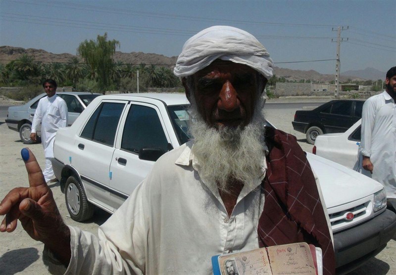 گزارش ویدیوئی تسنیم از حضور پورشور مردم سیستان و بلوچستان در انتخابات 1400