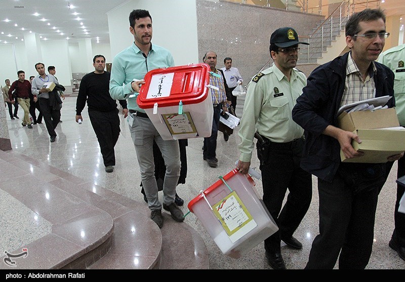 تحویل صندوق‌های آرای انتخابات شورا به هیئت نظارت استان خوزستان/ هیچ مورد مشخصی از خدشه به رأی مردم گزارش نشده است