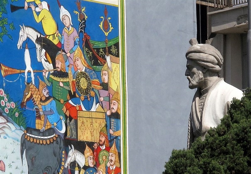 نقاشی دیواری «رزم رستم و افراسیاب» در میدان فردوسی