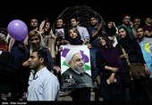 احتفال أنصار الرئیس روحانی بنتائج الانتخابات
