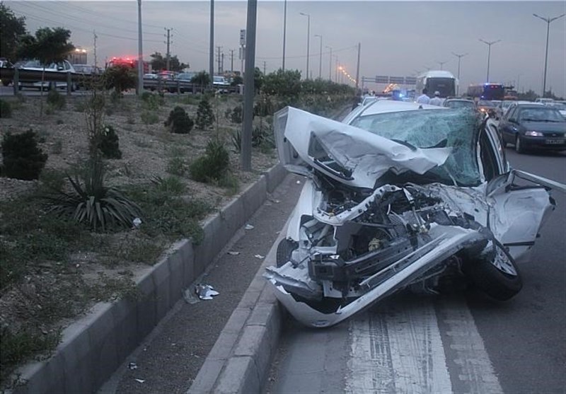 تصادف خونین کامیون با تیبا در بزرگراه آزادگان + تصاویر