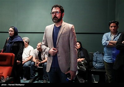 کوروش تهامی در مراسم رونمایی از کتاب و اعلام رسمی آغاز ساخت فیلم کوروش