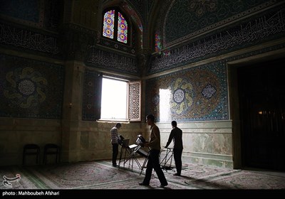 غبارروبی مساجد در آستانه ماه مبارک رمضان