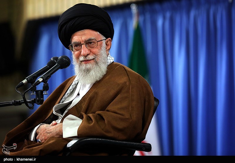 اجرای زنده سرود &quot;ارغوان&quot; در حضور امام خامنه‌ای + فیلم