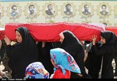 پیکر مادر شهید محمدرضا آذر در مسجدسلیمان تشییع شد
