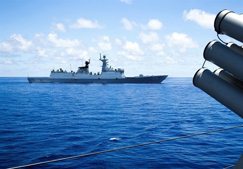 عملیات یک کشتی جنگی آمریکا در نزدیکی جزایر مورد مناقشه دریای جنوبی چین