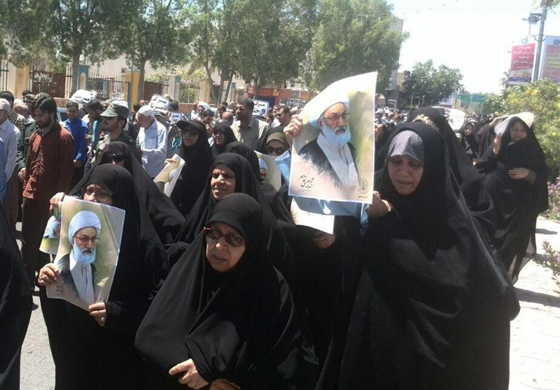 نمازگزاران بوشهری جنایات&quot;آل‌خلیفه&quot; را محکوم کردند