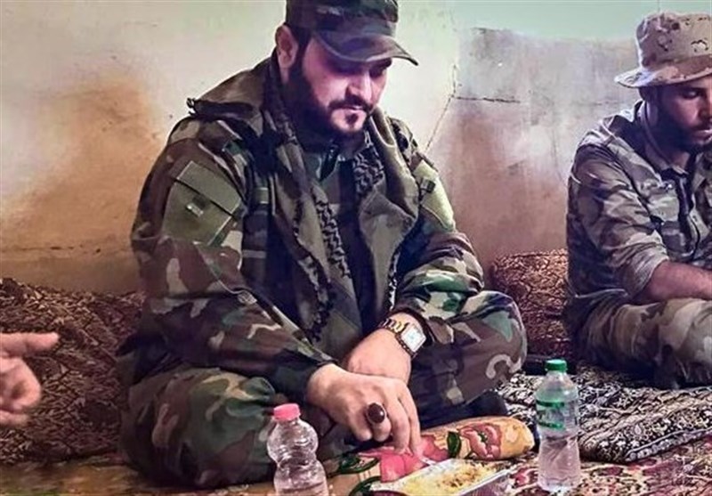 افطار فرماندهان مدافع حرم عراقی در جبهه مقاومت+عکس