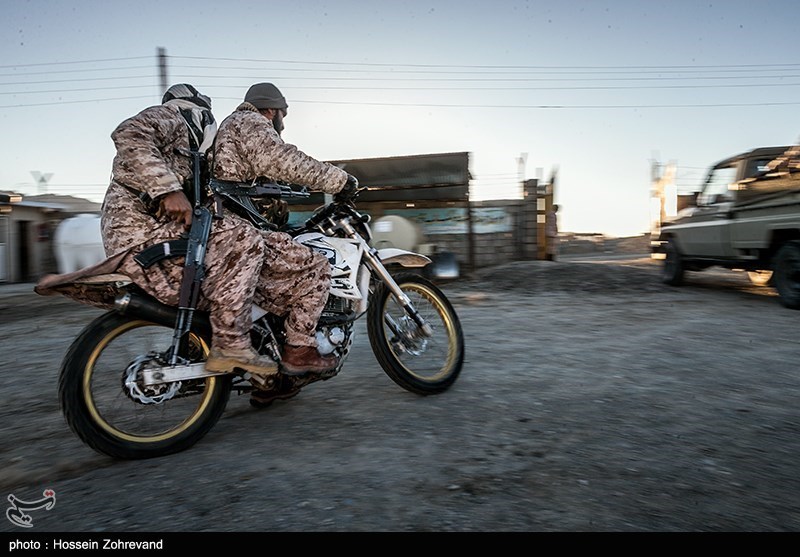 IRGC Smashes Terrorist Team West of Iran