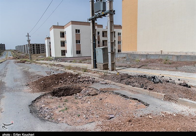 اینجا &quot;خرابه پرند&quot; است/10هزار مسکن مهر در حصار 10ساله &quot;هسا&quot; + عکس