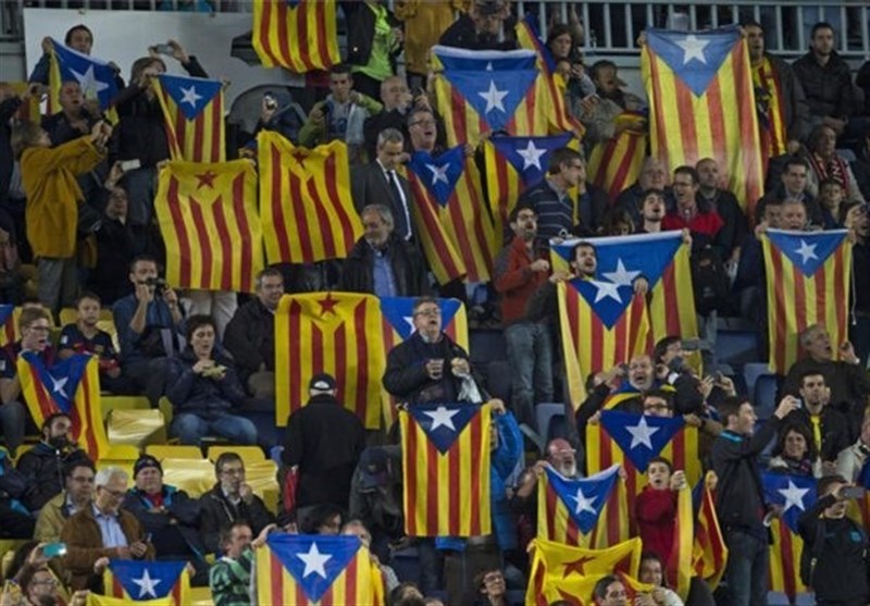 پرچم کاتالونیا پادری خانه ورزشکار مادریدی شد + عکس