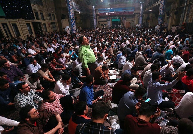 دومین شب ماه رمضان در مسجد ارگ به روایت تصویر + فیلم